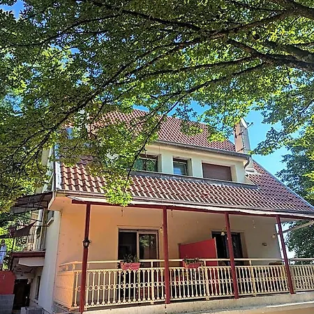 D'hotes La Foret Szálloda Longwy